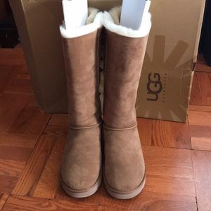 Chestnut bailey bow Uggs size 10! BRAND NEW